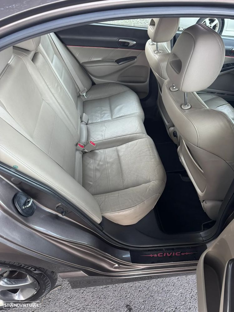 Honda Civic 1.3 DSI i-VTEC Hybrid Executive - 14