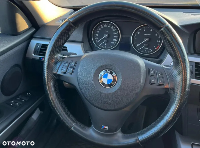 BMW Seria 3 - 16