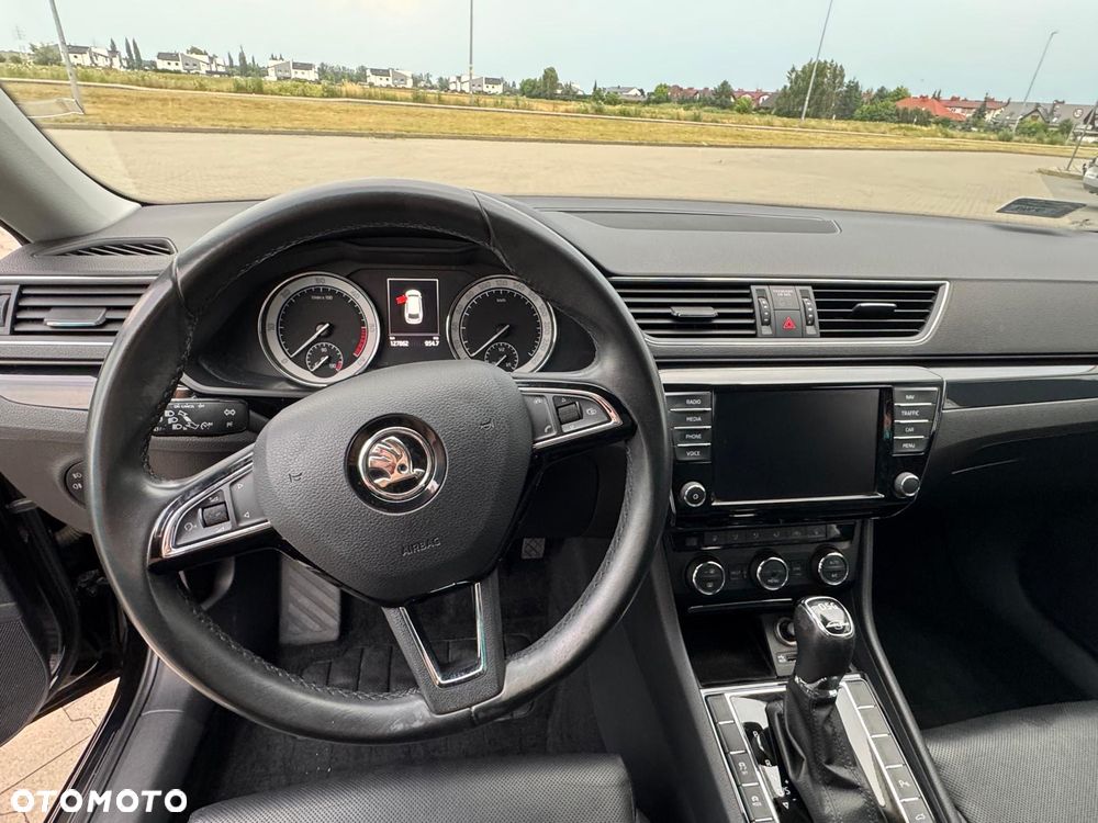 Skoda Superb 2.0 TDI L&K DSG - 10