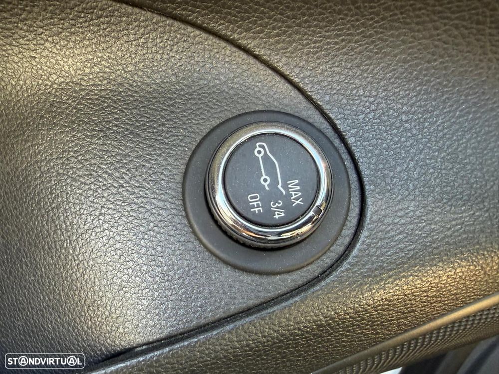 Opel Astra Sports Tourer - 9