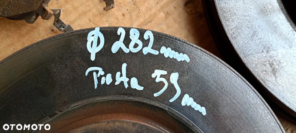 Tarcze hamulcowe klocki przód przednie Fiat 500E 282mm - 9