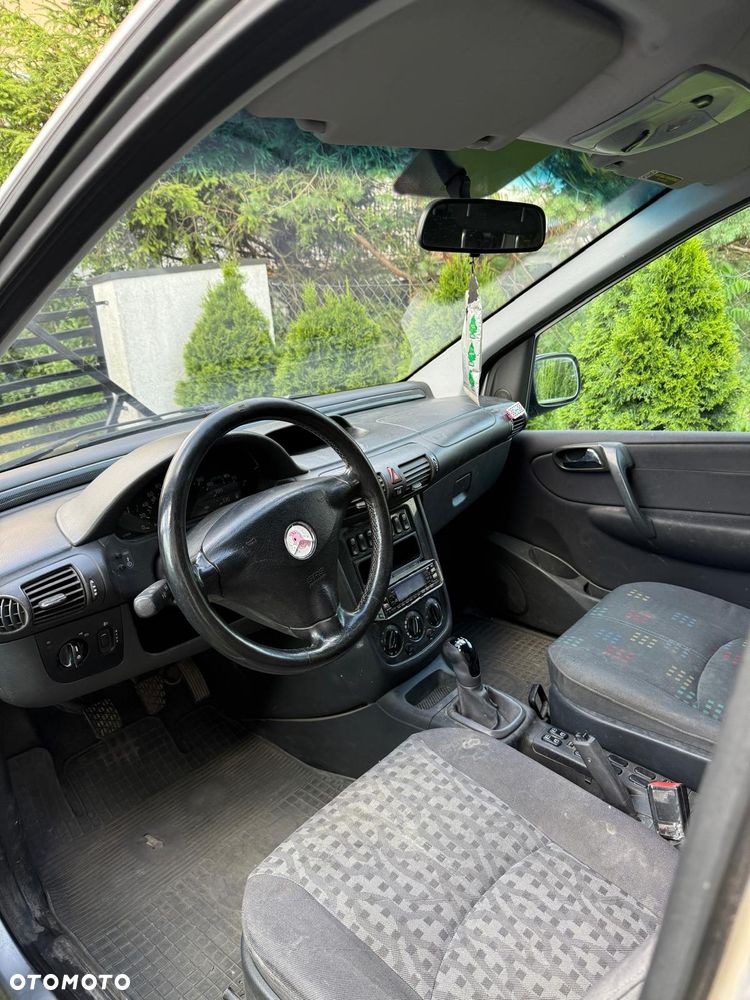 Mercedes-Benz Vaneo - 4