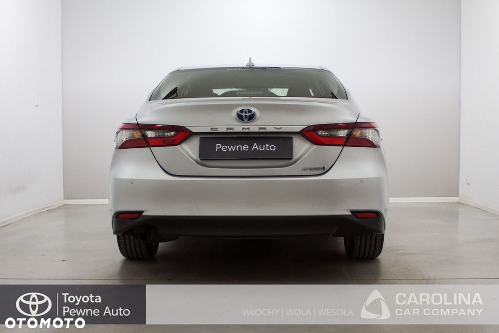 Toyota Camry - 16