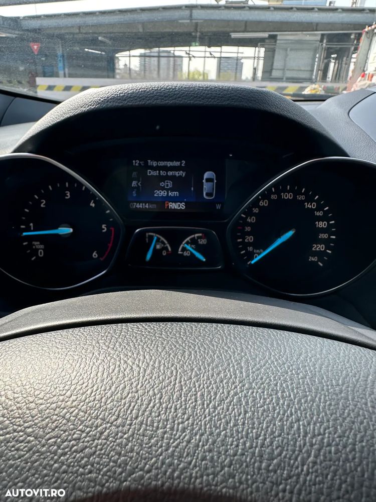 Ford Kuga 2.0 TDCi 4x4 Aut. ST-Line - 9
