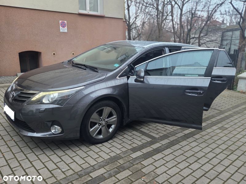 Toyota Avensis 2.0 D-4D Premium - 7