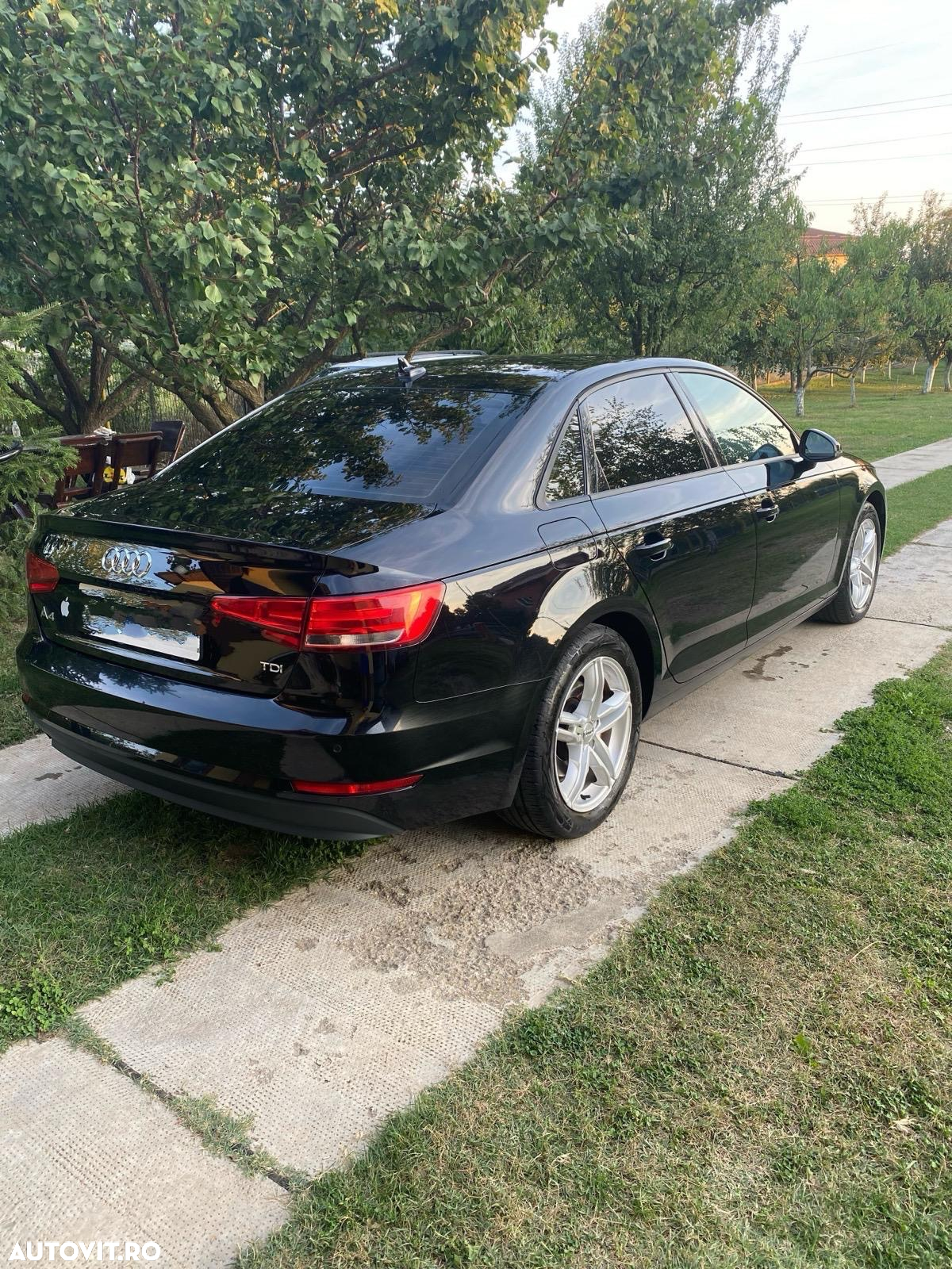 Audi A4 2.0 TDI S tronic - 6