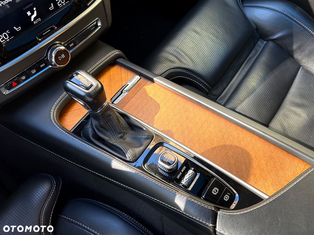 Volvo S90 D5 AWD Inscription - 25