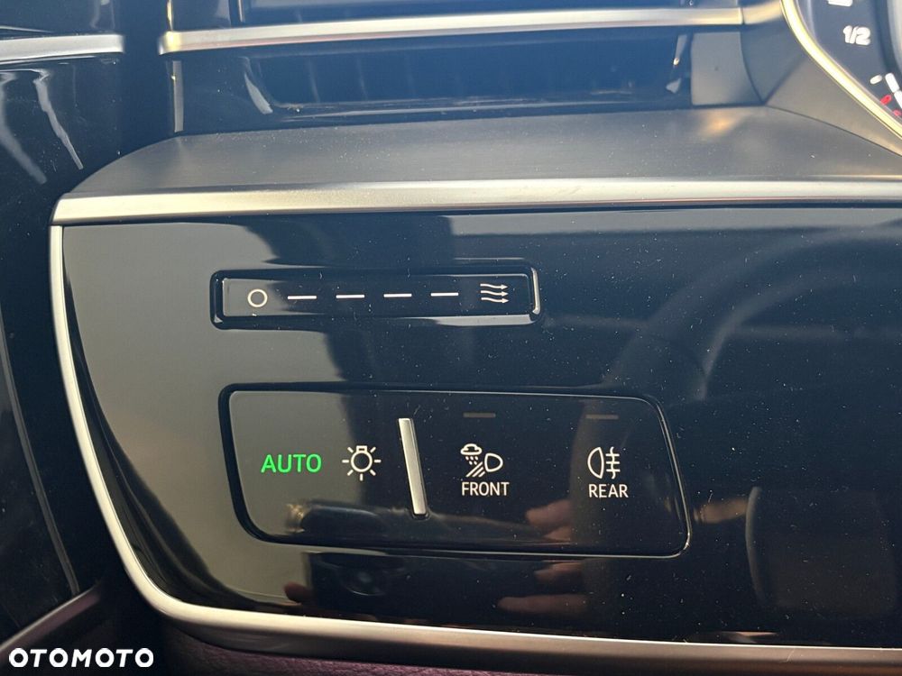 Audi A8 - 30