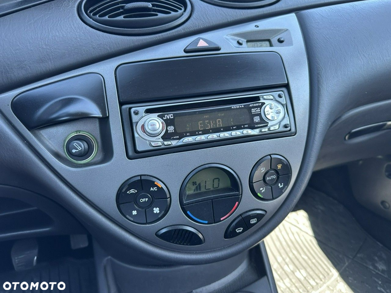Ford Focus 1.6 X100 - 13