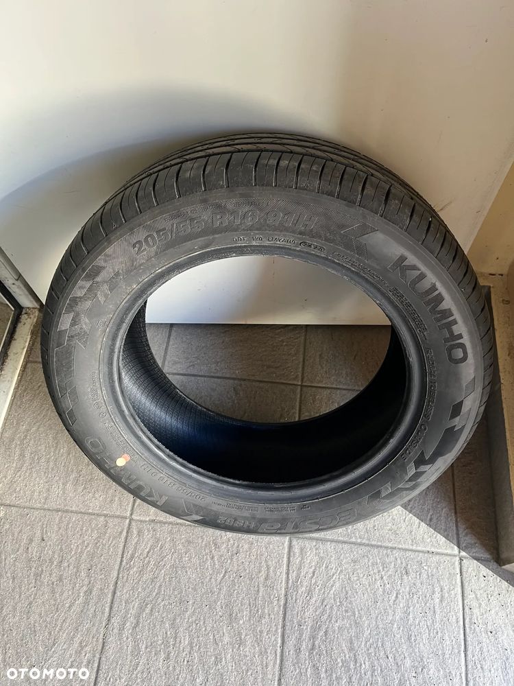 Opony Letnie KUMHO ECSTA HS52, 4 szt. – rok produkcji 2025 (zmienione na zimowe w salonie w dniu zakupu samochodu). - 2