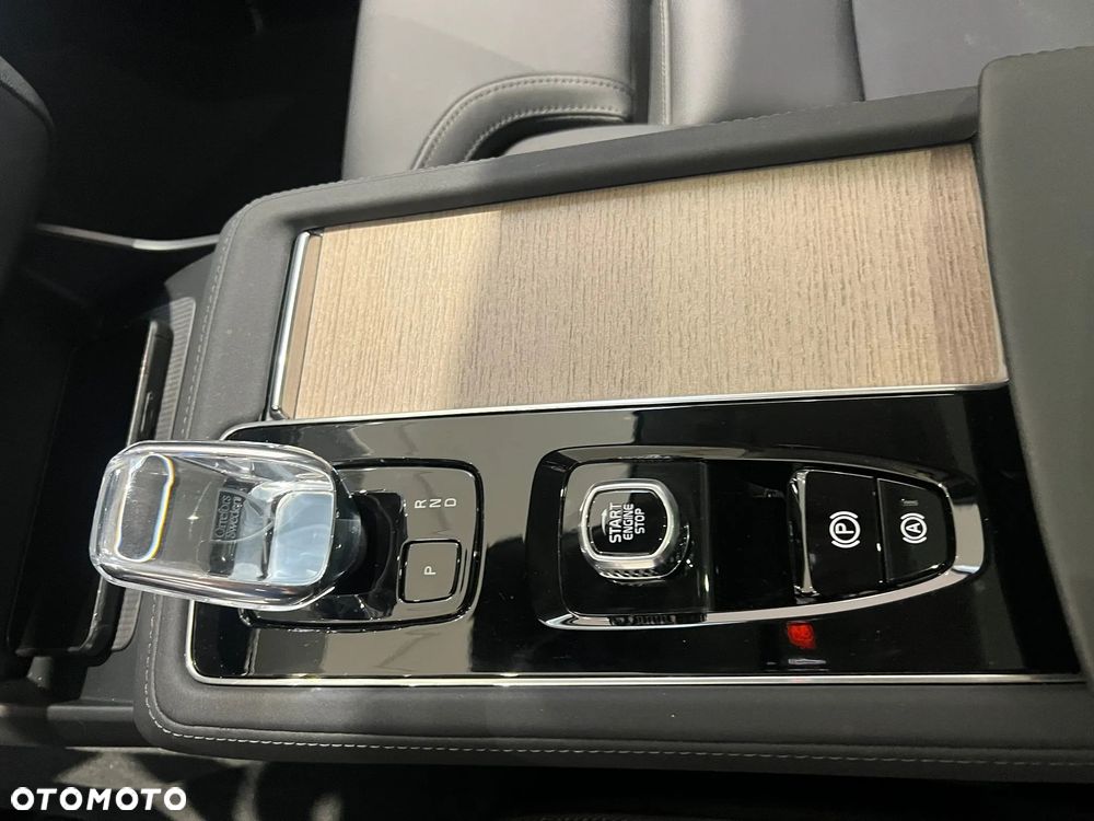 Volvo XC 90 - 30