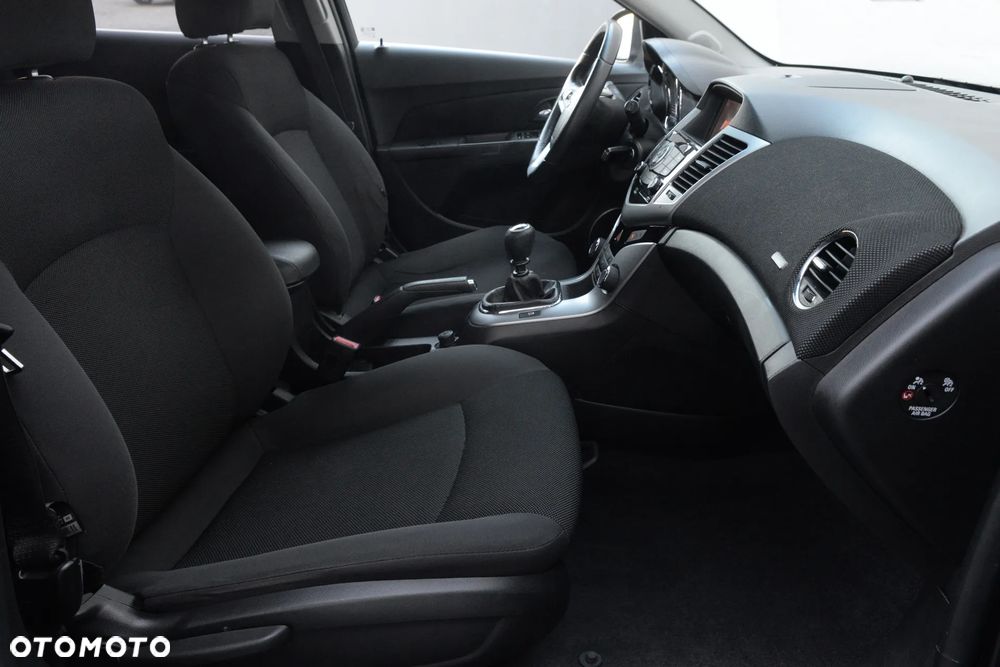 Chevrolet Cruze 1.8 LT - 31