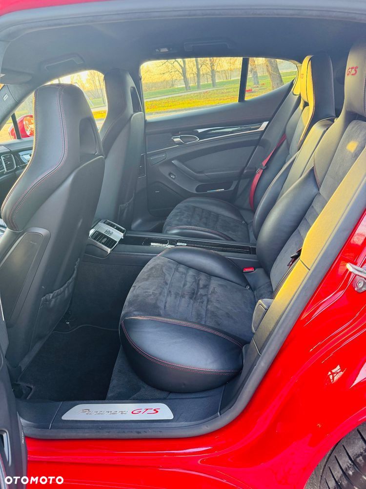 Porsche Panamera GTS - 17