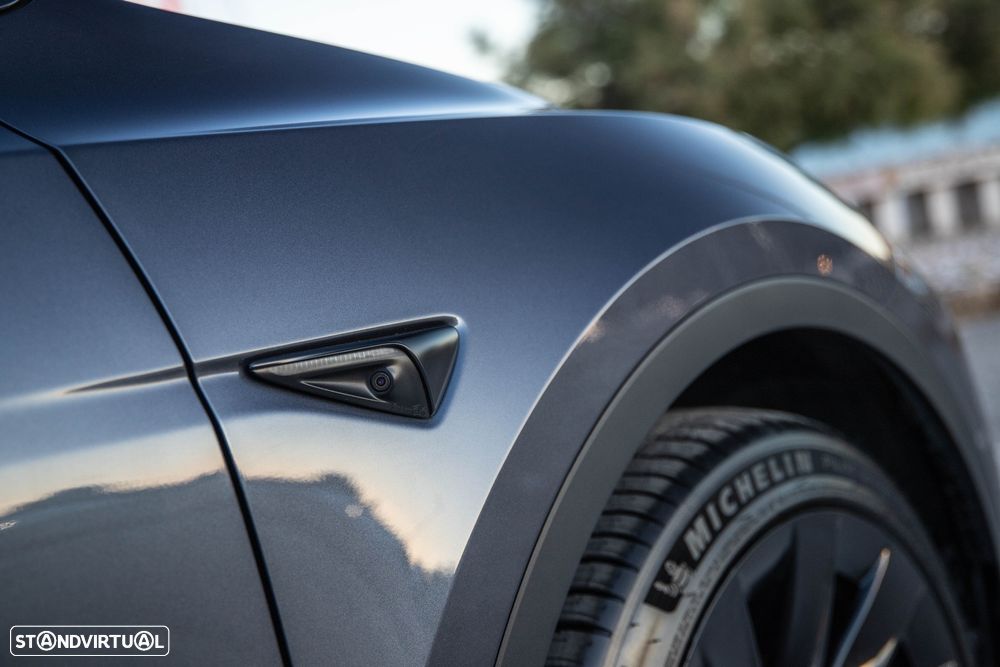 Tesla Model Y Long Range Tração Integral - 22