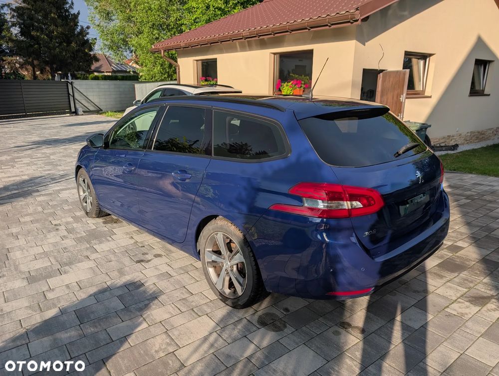Peugeot 308 2.0 BlueHDi Allure S&S - 4