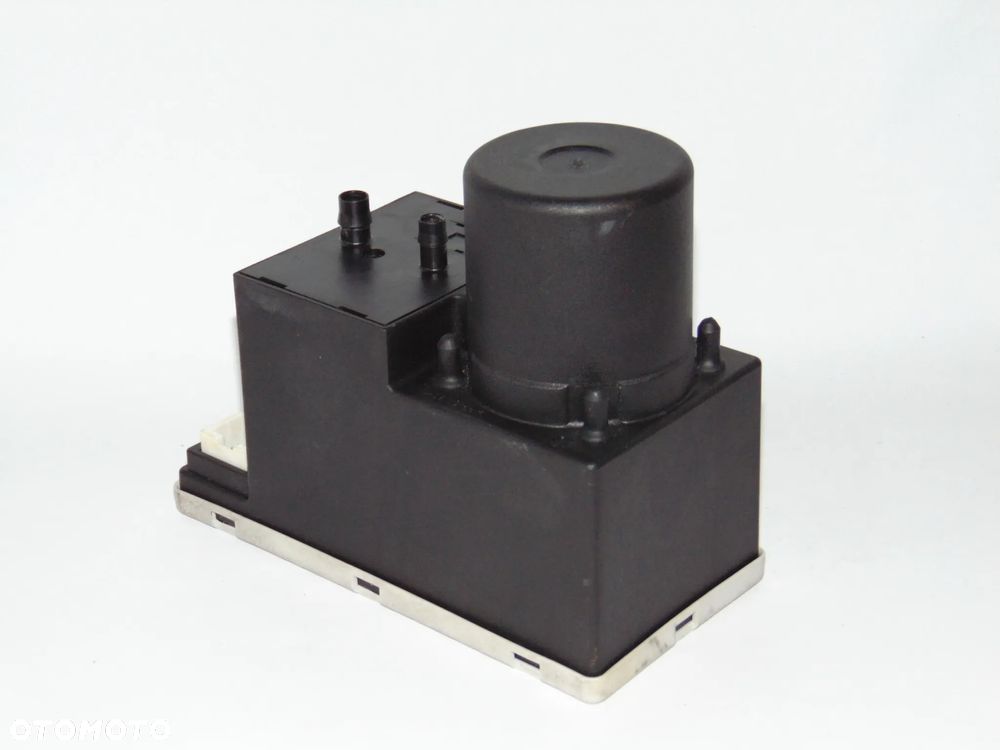 ORYGINAŁ pompa pompka siłownik centralnego zamka centrala 8D0862257B Audi A3 8L A4 B5 96-03r - 5