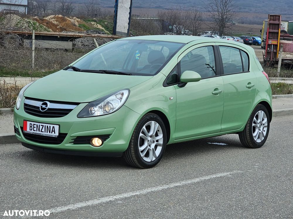 Opel Corsa 1.2 16V Innovation - 1