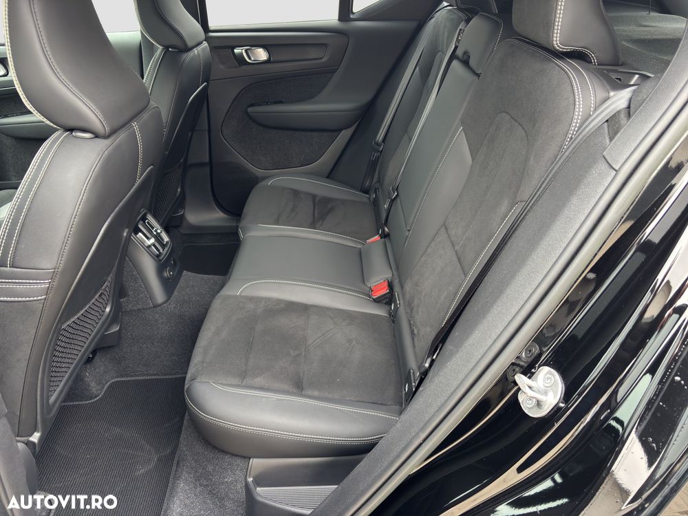 Volvo XC 40 T4 Recharge DKG Ultimate Dark - 18