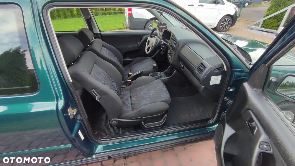 Volkswagen Golf 1.8 GL - 15