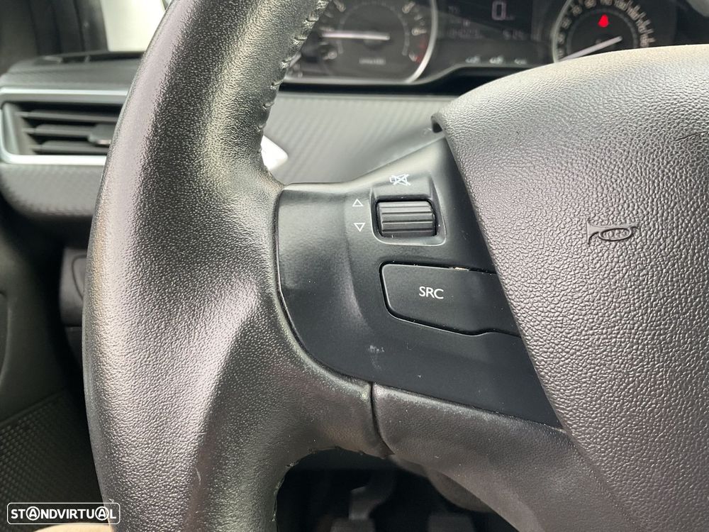 Peugeot 2008 1.2 PureTech Style - 33