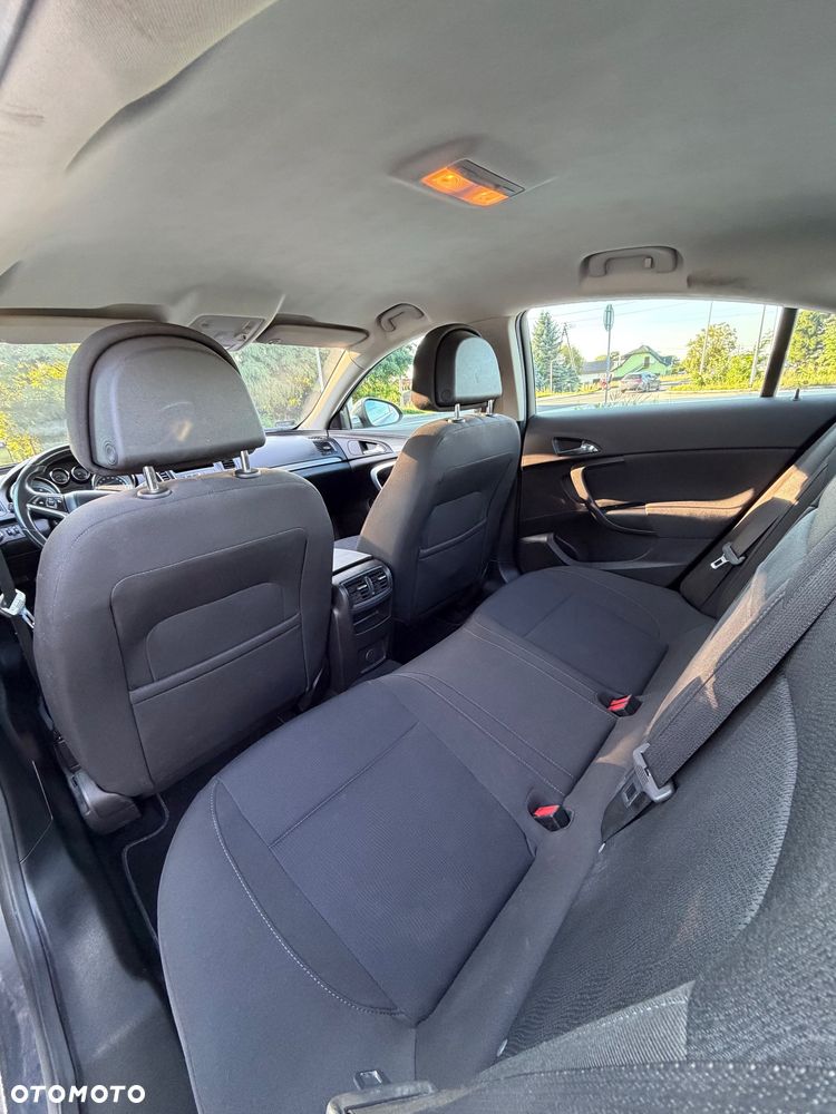 Opel Insignia 1.8 - 9