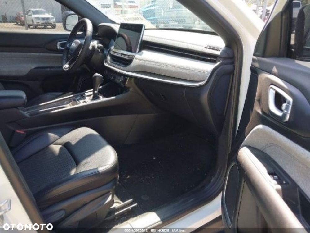 Jeep Compass - 9