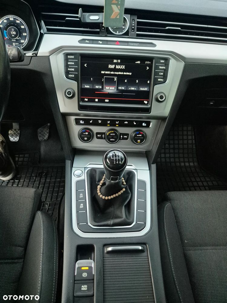 Volkswagen Passat 2.0 TDI BMT Highline - 16