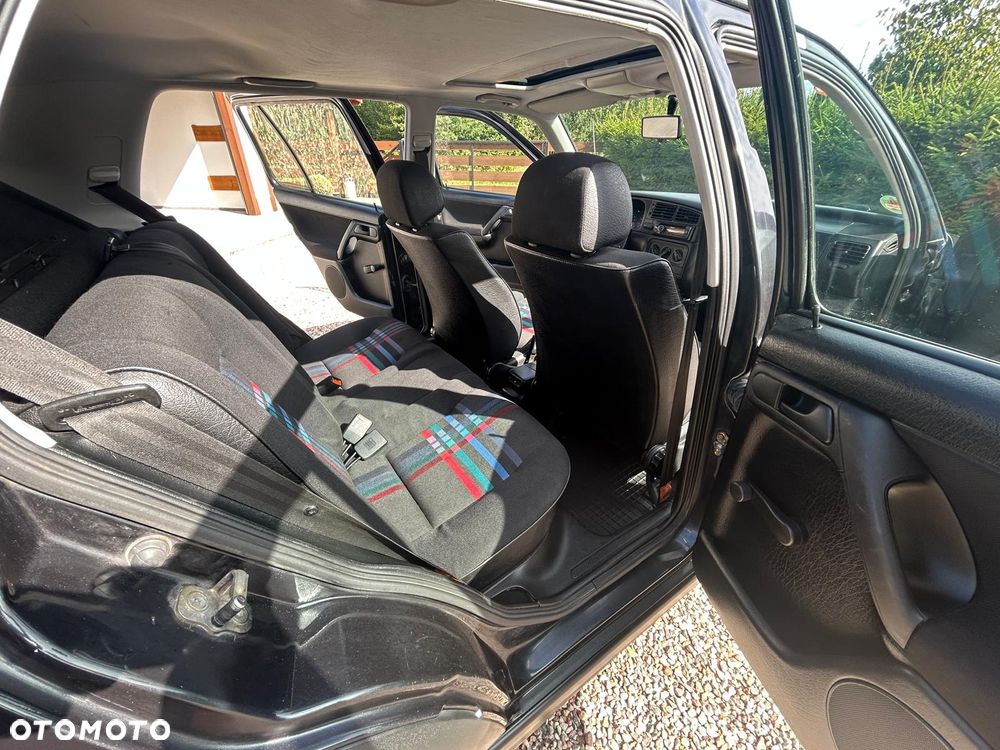 Volkswagen Golf 1.8 GT Special - 11