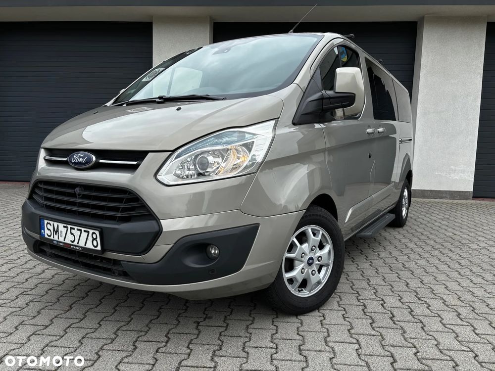 Ford Tourneo Custom 300 L2H1 VA Titanium - 4