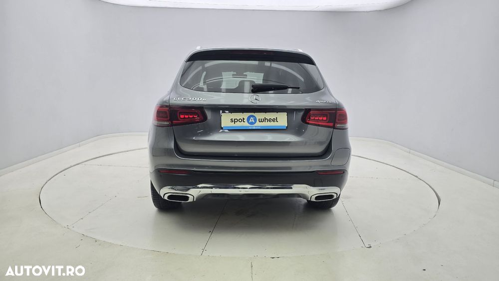 Mercedes-Benz GLC 300 e 4MATIC - 7