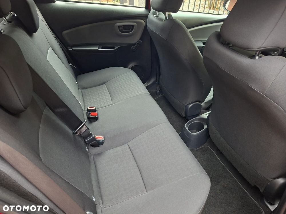 Toyota Yaris - 24