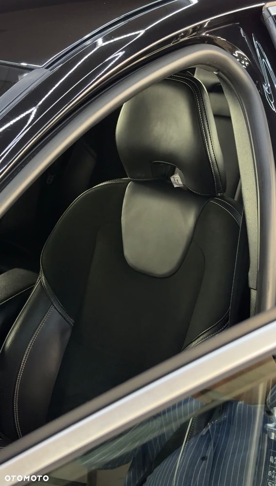 Volvo V40 T3 Drive-E R-Design Kinetic - 5