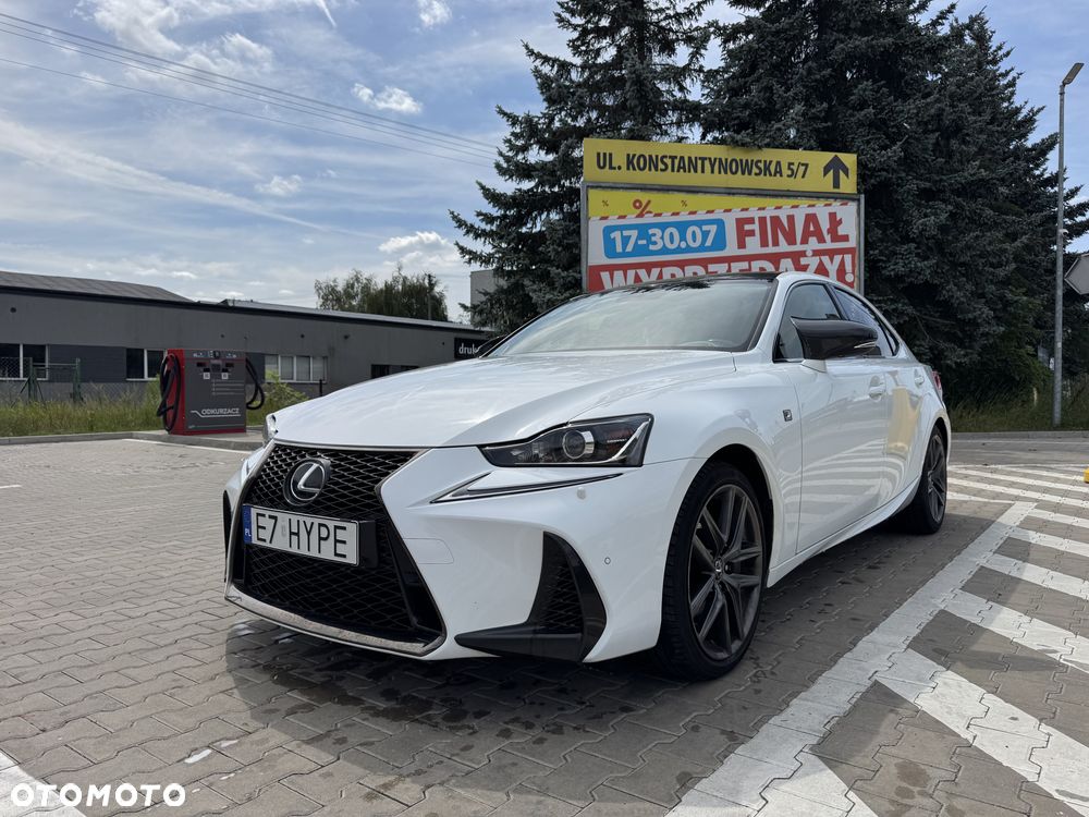 Lexus IS 200t / 300 F Sport - 3