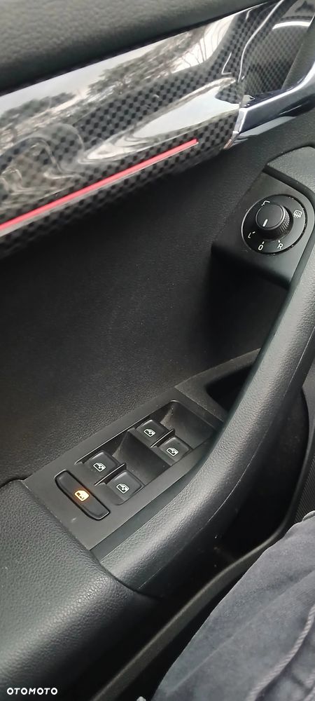 Skoda Octavia 2.0 TDI RS - 23