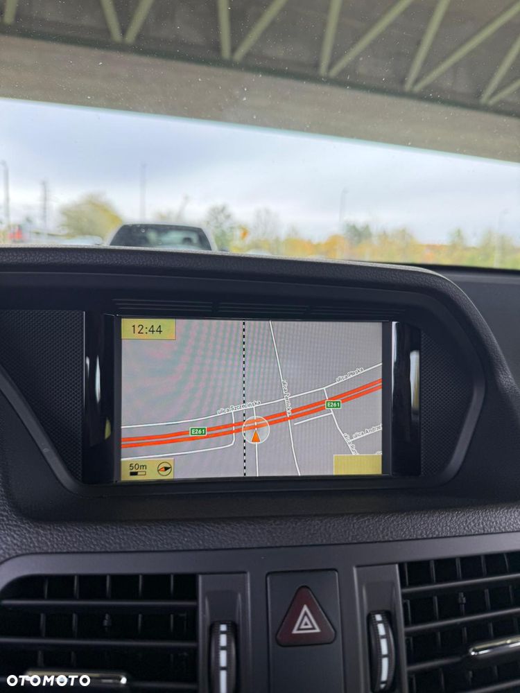 Mercedes-Benz Klasa E 350 CDI DPF BlueEFFICIENCY 7G-TRONIC Avantgarde - 28