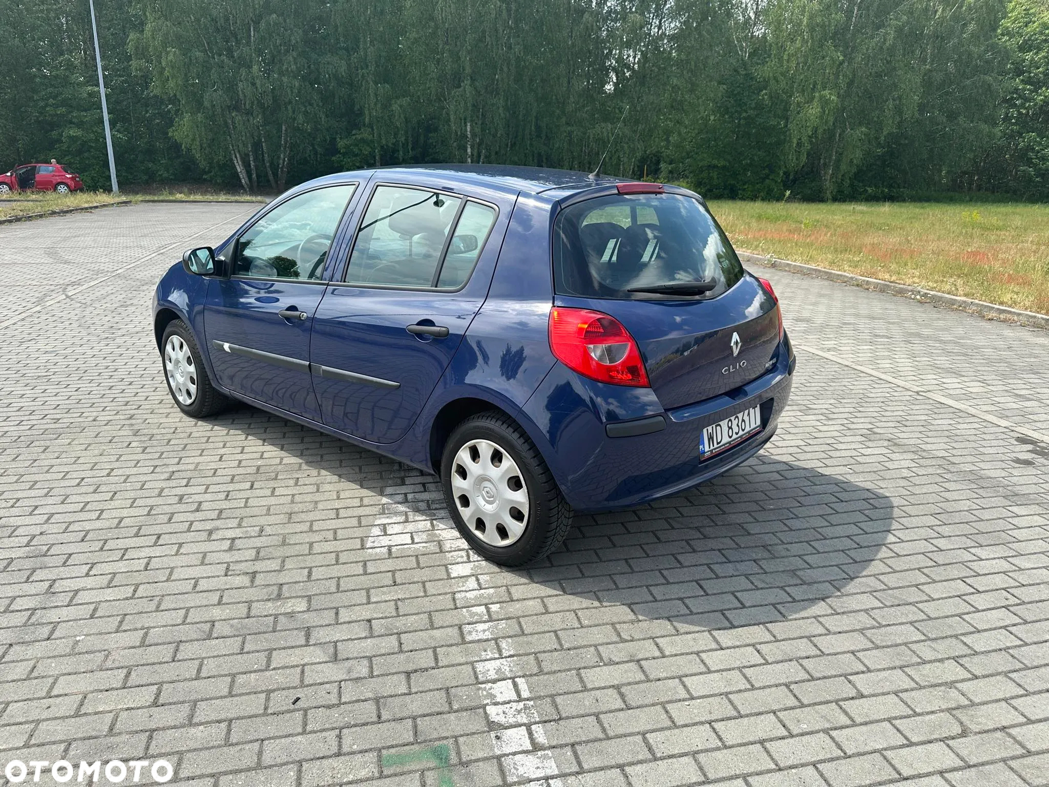 Renault Clio 1.2 16V Authentique - 8