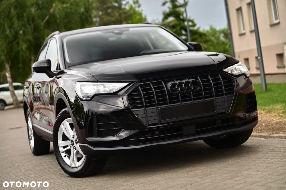 Audi Q3 35 TFSI S tronic - 1
