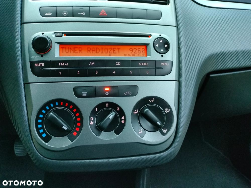 Fiat Grande Punto 1.4 8V - 21