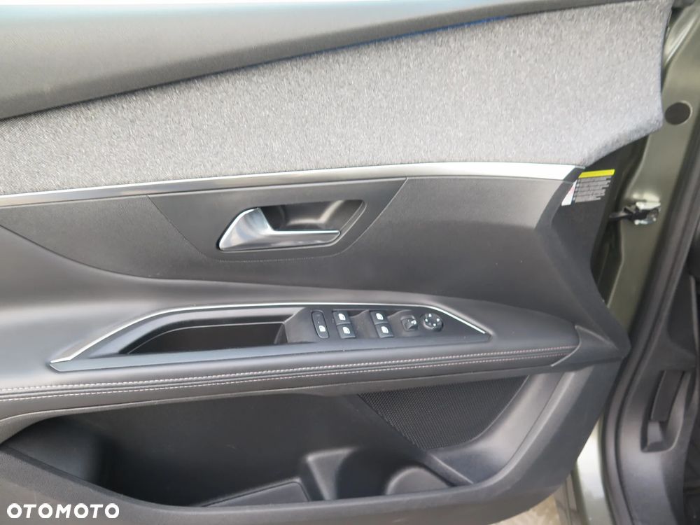 Peugeot 5008 1.5 BlueHDi Allure S&S - 22