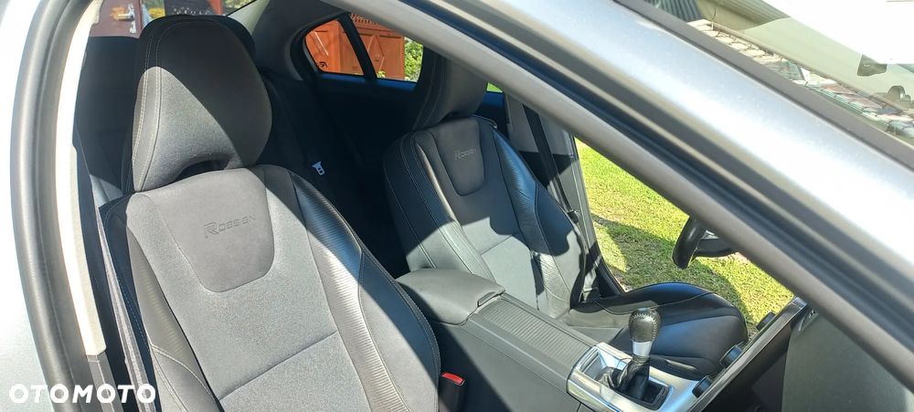 Volvo S60 D3 R-Design - 8