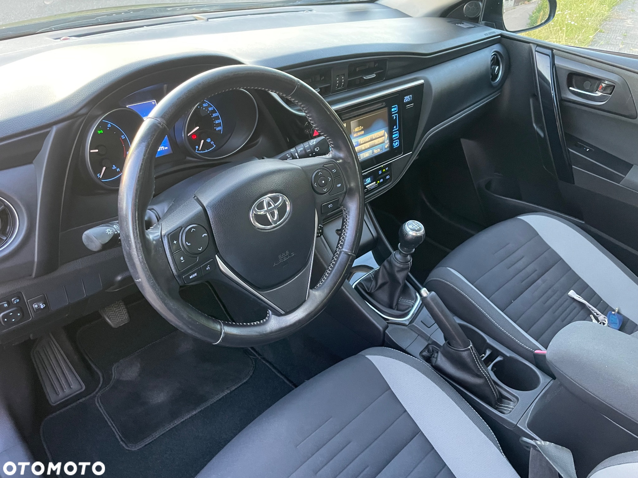 Toyota Auris - 7