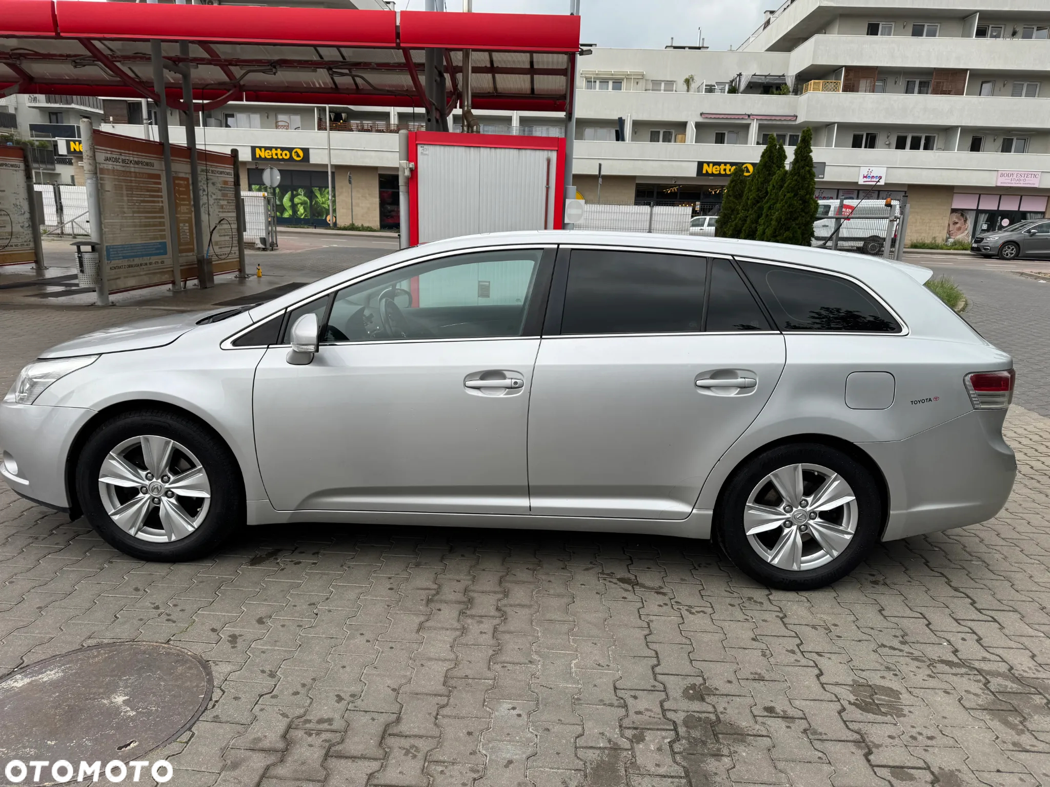 Toyota Avensis 1.8 Luna - 8