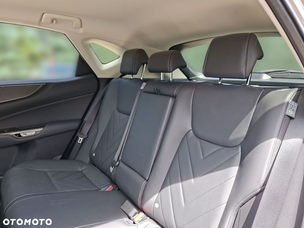 Lexus NX 350h Omotenashi AWD - 14