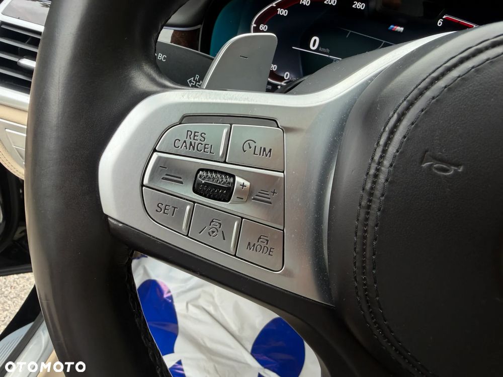 BMW Seria 7 740d xDrive mHEV sport - 26