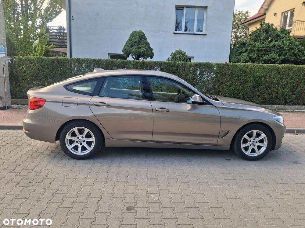 BMW 3GT 318d Luxury Line - 12