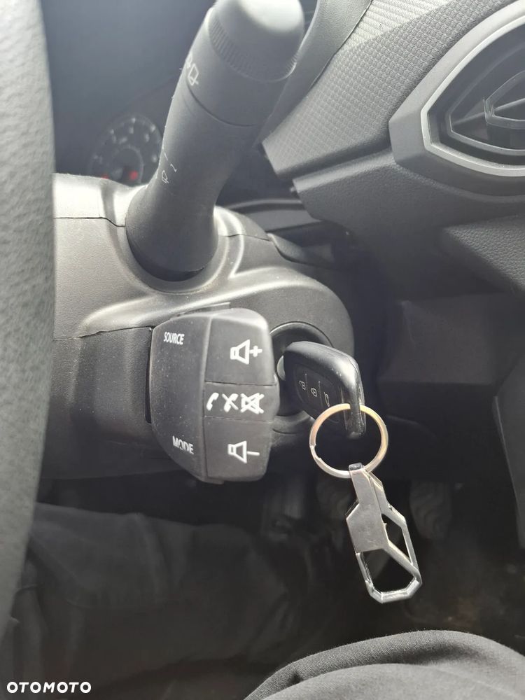 Dacia Sandero - 13