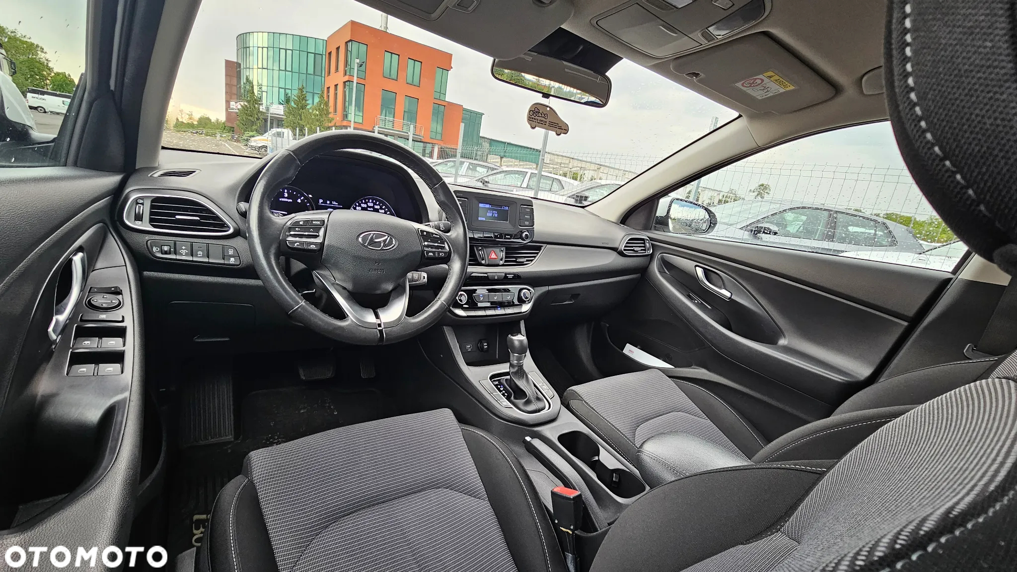 Hyundai i30 1.6 D Comfort DCT - 10