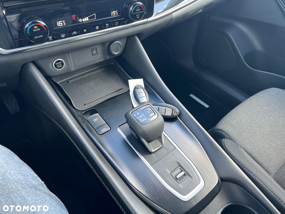 Nissan Qashqai 1.3 DIG-T MHEV Xtronic N-Connecta - 11