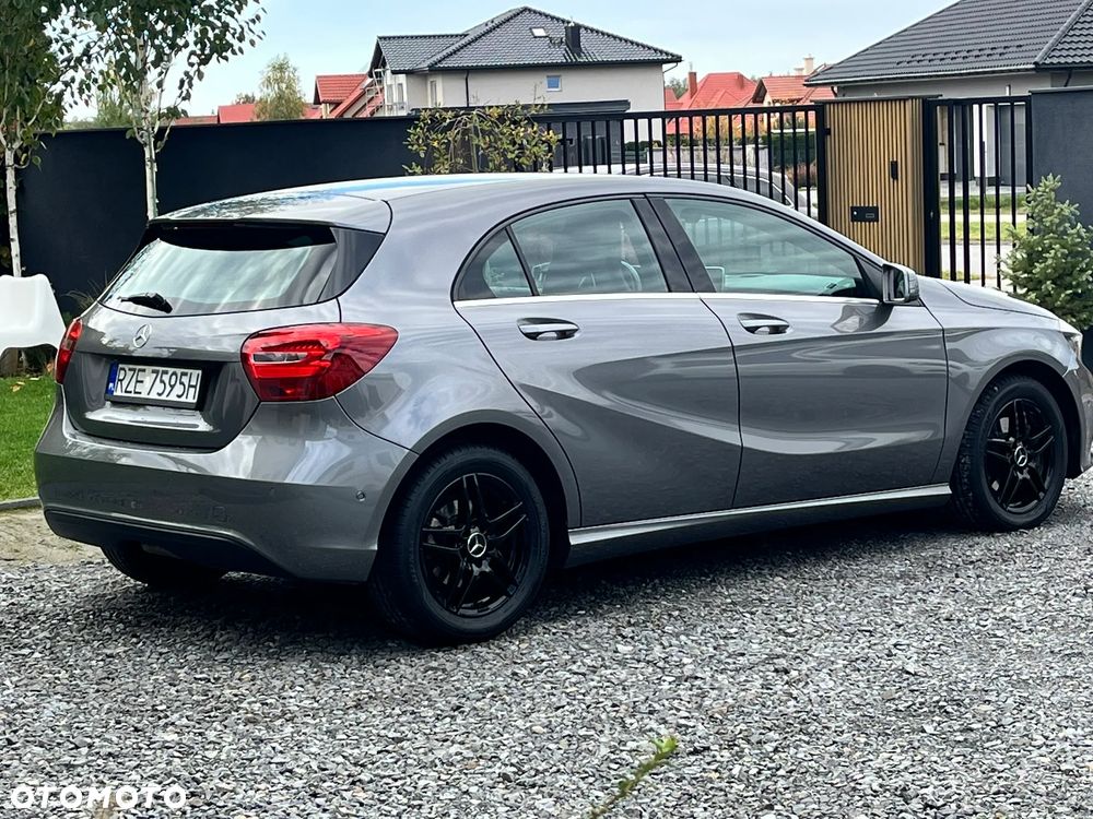 Mercedes-Benz Klasa A 180 BlueEfficiency Edition - 32
