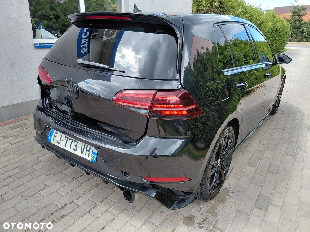 Volkswagen Golf - 11